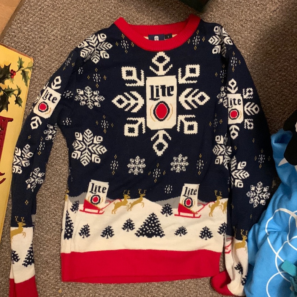 Miller lite size small sweater